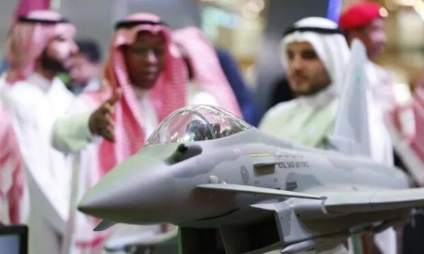 انگلیس با فروش تسلیحات، جنگ سعودی ها علیه یمن را طولانی می نماید