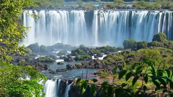 معرفی آبشار ایگواسو، بزرگ ترین آبشار کشور برزیل
